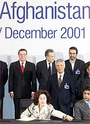 Sima Samar, Gerhard Schroeder and Lakhdar Brahimi among others, Bonn, December 5, 2001.