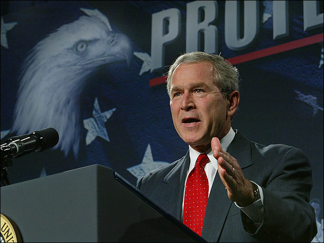 U.S. President George W. Bush gives a speech at the Oak Ridge nuclear installation, Tennessee, July 12, 2004.