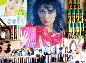 A Kabul Once-Secret Beauty Shop!