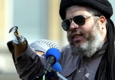 Abu Hamza al-Masri, the sixth annual rally for Islam in Trafalgar Square, London, August 25, 2002.