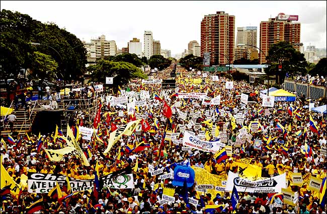 Hundreds of thousands rallied in calling for removal of President Hugo Chavez after filing recall petitions with 3.2 million signatures, Caracas, August 20, 2003.