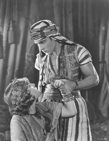 Rudolph Valentino, Vilma Banky, The Son of the Sheik (1926).