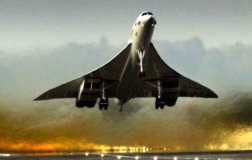 The Concorde soared into the sky on its last regular passenger flight, heading for London in its final flight home, John F. Kennedy International Airport, New York, October 24, 2003.