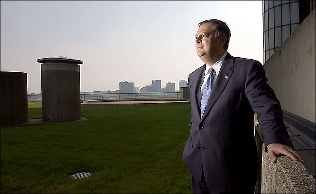 Spencer Abraham, the U.S. Secretary of Energy, August 2003.