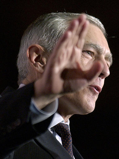 Democratic presidential candidate General Wesley Clark speaks to supporters at a fund raising dinner, New York, December 10, 2003.