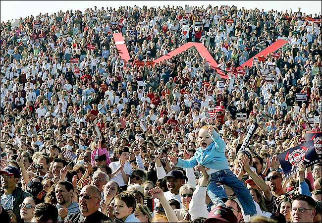 President Bush appeared before crowds in Westlake, Ohio, October 28, 2004.