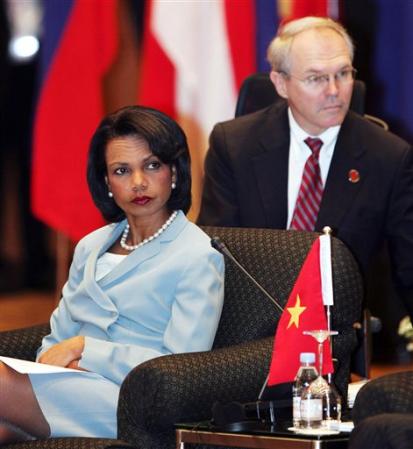 U.S. Secretary of State Condoleezza Rice and U.S. Assistant Secretary of State Christopher Hill prepare for the start of the 13th ASEAN Regional Forum at Kuala Lumpur Convention Center (KLCC) in Kuala Lumpur, July, 28, 2006.