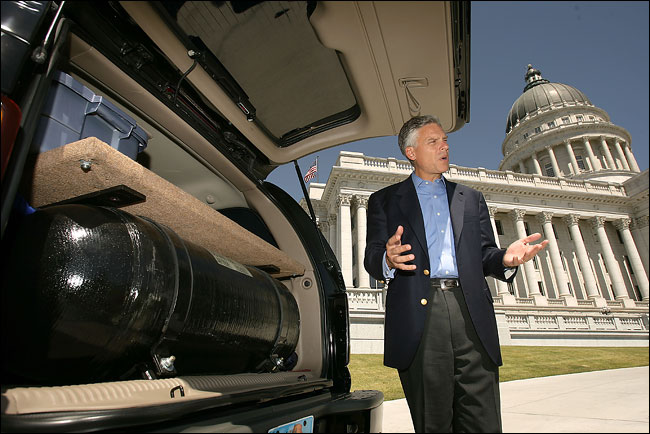 Governor Jon M. Huntsman Jr. of Utah talks about his spending of $12,000 to convert his government-issued S.U.V. to run on natural gas, August 2008.