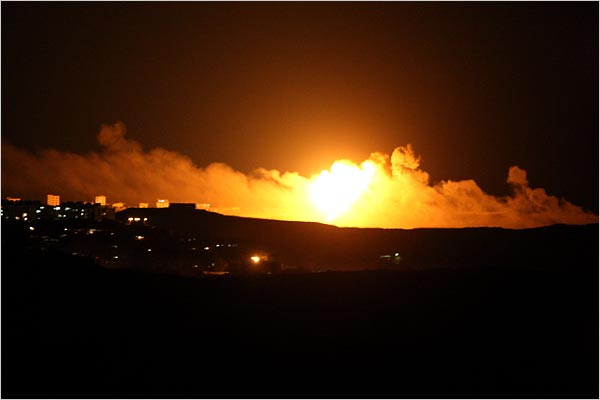 On the eighth day of Israels war against Gaza, Israel fire shells into Gaza, preparing for its ground attack, January 3, 2009.