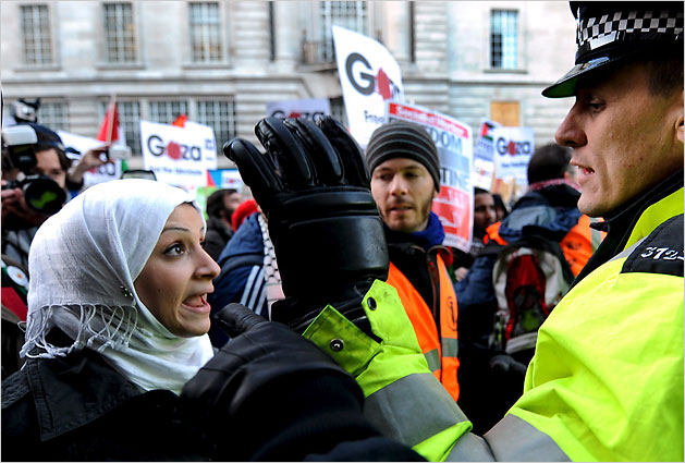 A demonstration against BBC in central London to protest the broadcasters refusal to carry a video appeal for relief aid for Gazans, January 24, 2008.