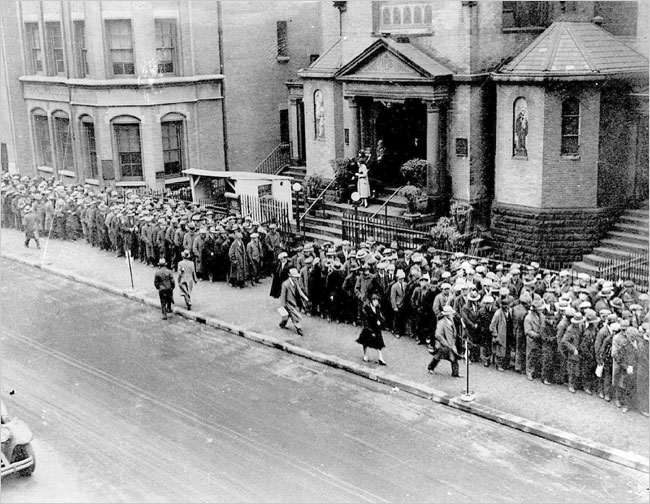 New Yorkers wait for food, 1934.