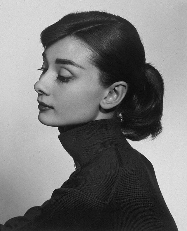 Audrey Hepburn by Yousuf Karsh, 1956, gelatin silver print, the Museum of Fine Arts, Boston.