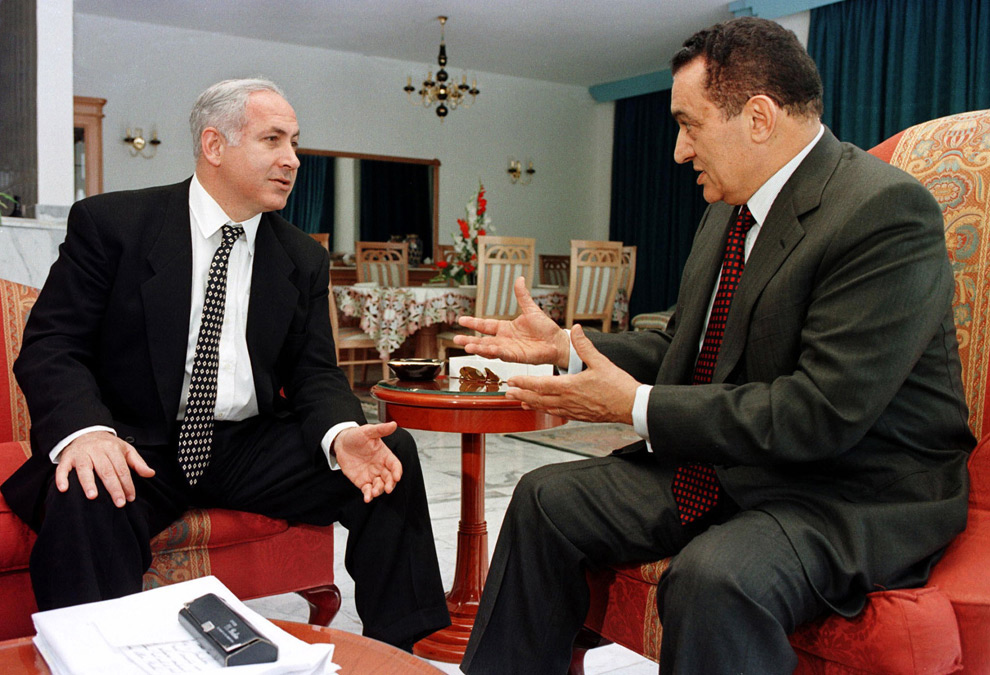 Israeli Prime Minister Benjamin Netanyahu and Egyptian President Hosni Mubarak, Sharm A-Sheikh, Egypt, May 27, 1997.
