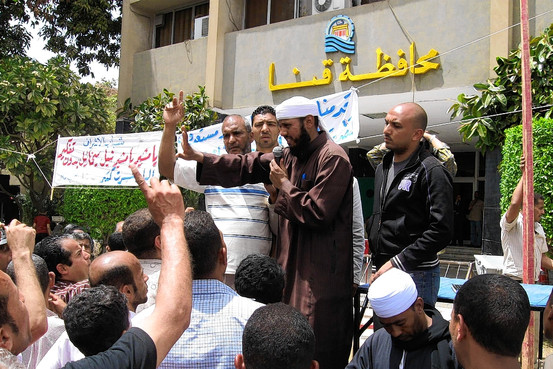 A Salafi Islamist cleric addresses protesters against the new Christian appointed governor, Qena, Egypt, April 2011.